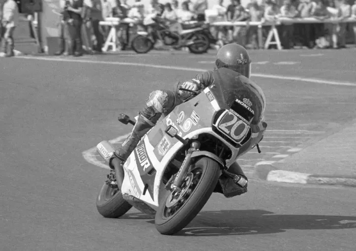 Framed Print : Peter Linden (Honda) 1984 Production TT Framed Print : Peter Linden (Honda) 1984 Production TT