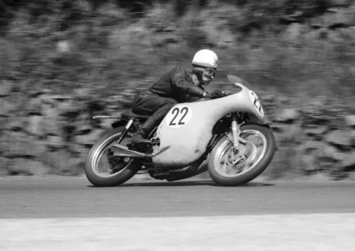 Framed Print : Peter Middleton (Norton) 1962 SeniorTT Framed Print : Peter Middleton (Norton) 1962 SeniorTT