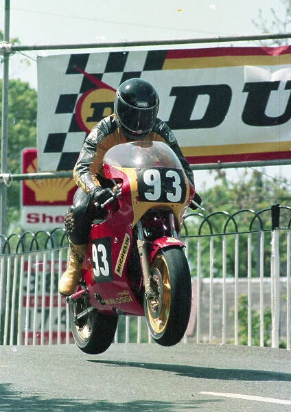 Peter Muir (Ducati) 1986 Formula Two TT