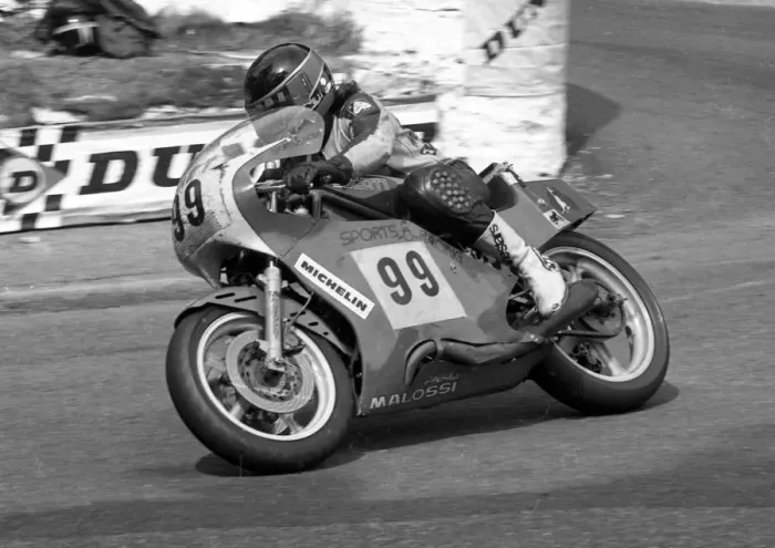 Framed Print : Peter Muir (Ducati) 1986 Senior TT Framed Print : Peter Muir (Ducati) 1986 Senior TT