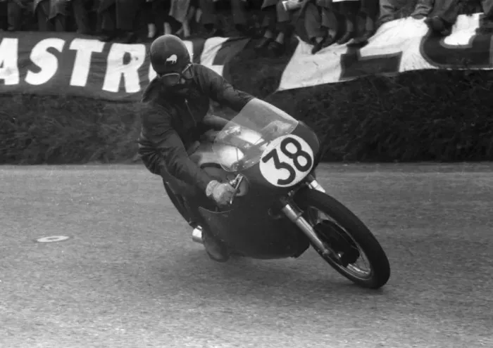Framed Print : Peter Pawson (Norton) 1958 Senior TT Framed Print : Peter Pawson (Norton) 1958 Senior TT
