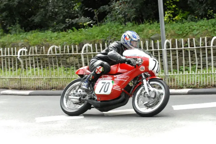 Framed Print : Peter Symes (Suzuki) 2009 Classic TT Framed Print : Peter Symes (Suzuki) 2009 Classic TT