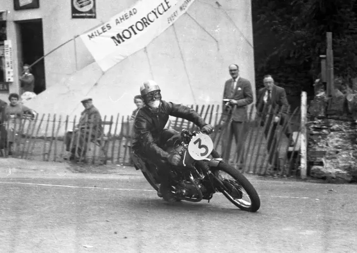 Framed Print : Peter Tomlinson (Triumph) 1958 Senior Snaefell Manx Grand Prix Framed Print : Peter Tomlinson (Triumph) 1958 Senior Snaefell Manx Grand Prix