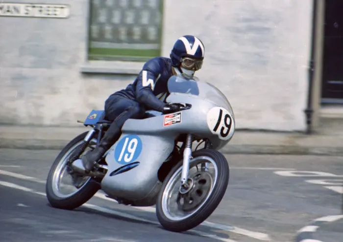 Framed Print : Peter Williams (Arter AJS) 1970 Junior TT Framed Print : Peter Williams (Arter AJS) 1970 Junior TT