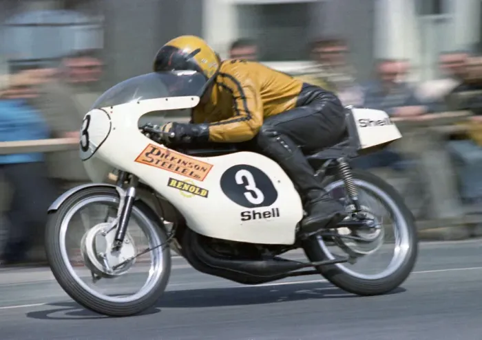 Framed Print : Phil Carpenter (Yamaha) 1973 Ultra Lightweight TT Framed Print : Phil Carpenter (Yamaha) 1973 Ultra Lightweight TT