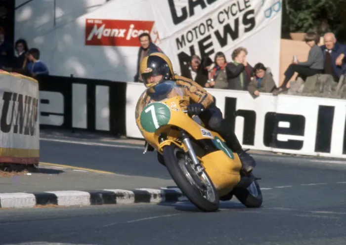 Framed Print : Phil Carpenter (Yamaha) 1975 Lightweight TT Framed Print : Phil Carpenter (Yamaha) 1975 Lightweight TT