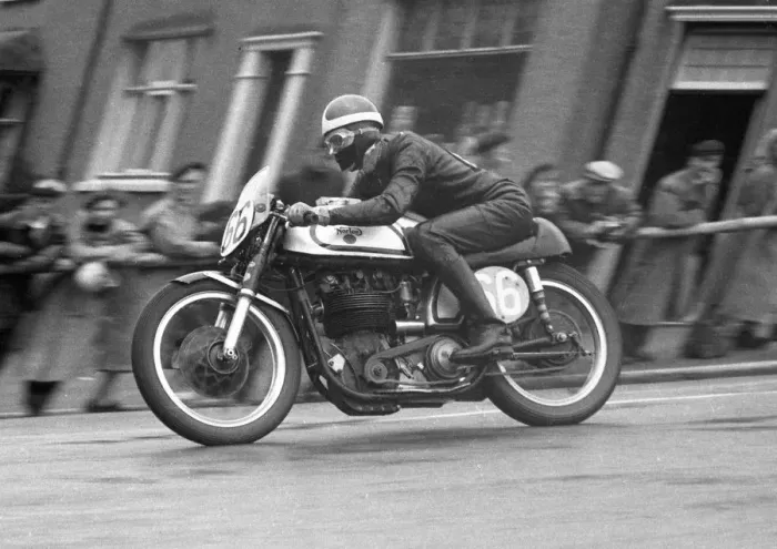 Framed Print : Phil Carter (Norton) 1956 Junior TT Framed Print : Phil Carter (Norton) 1956 Junior TT