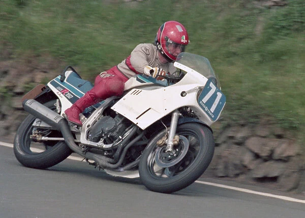 Phil Kneen (Suzuki) 1986 Production B TT