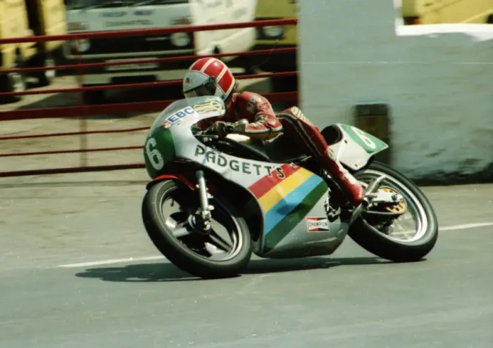 Framed Print : Phil Mellor (Padgett Yamaha) 1984 Junior TT Framed Print : Phil Mellor (Padgett Yamaha) 1984 Junior TT
