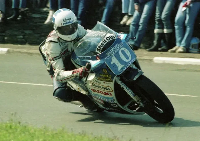 Framed Print : Phil Mellor (Suzuki) 1986 Production B TT Framed Print : Phil Mellor (Suzuki) 1986 Production B TT