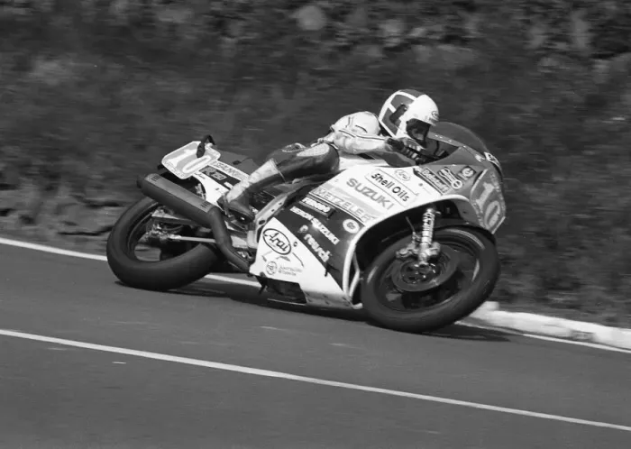 Framed Print : Phil Mellor (Suzuki) 1986 Production B TT Framed Print : Phil Mellor (Suzuki) 1986 Production B TT