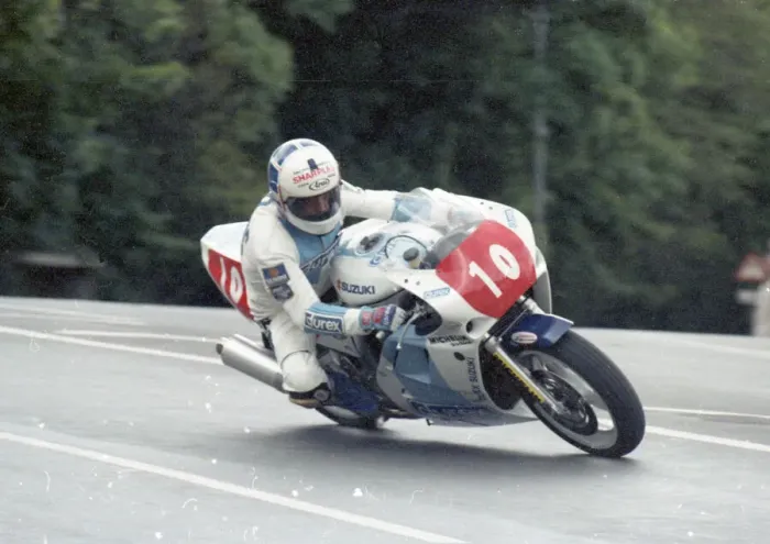 Framed Print : Phil Mellor (Suzuki) 1989 Production 750 TT Framed Print : Phil Mellor (Suzuki) 1989 Production 750 TT