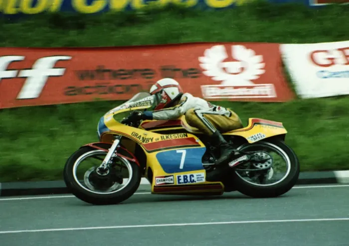 Framed Print : Phil Mellor (Yamaha) 1981 Formula 2 TT Framed Print : Phil Mellor (Yamaha) 1981 Formula 2 TT