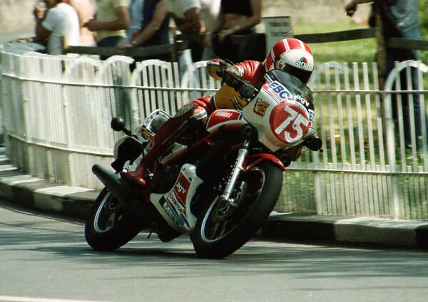 Phil Mellor (Yamaha) 1984 Production TT