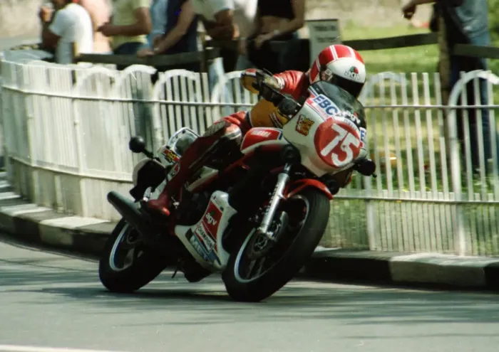 Framed Print : Phil Mellor (Yamaha) 1984 Production TT Framed Print : Phil Mellor (Yamaha) 1984 Production TT