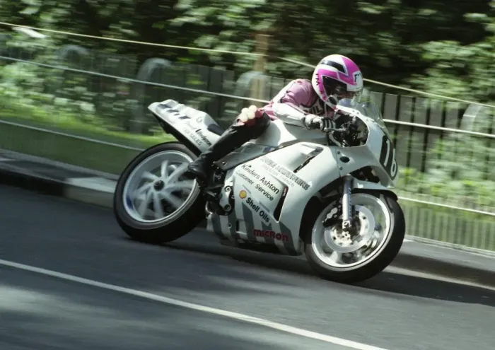 Framed Print : Phil Nicholls (Honda) 1993 Supersport 400 TT Framed Print : Phil Nicholls (Honda) 1993 Supersport 400 TT