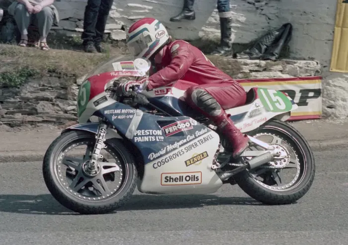 Framed Print : Phil Nichols (Yamaha) 1986 Junior TT Framed Print : Phil Nichols (Yamaha) 1986 Junior TT
