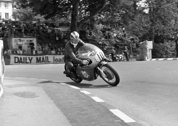 Phil Read (Benelli) 1969 Lightweight TT