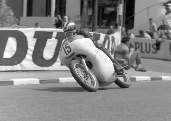 Framed Print : Phil Read (Norton) 1961 Junior TT Framed Print : Phil Read (Norton) 1961 Junior TT