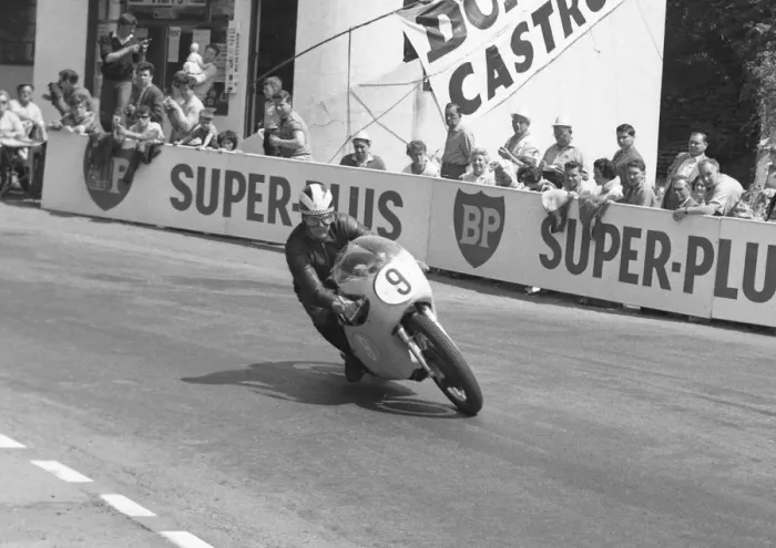Framed Print : Phil Read (Norton) 1962 Junior TT Framed Print : Phil Read (Norton) 1962 Junior TT