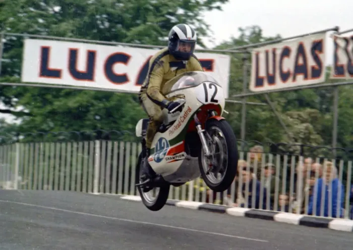 Framed Print : Phil Read (Yamaha) 1971 Junior TT