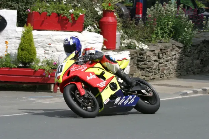 Framed Print : Philip Stewart (Suzuki) 2005 Superbike TT Framed Print : Philip Stewart (Suzuki) 2005 Superbike TT