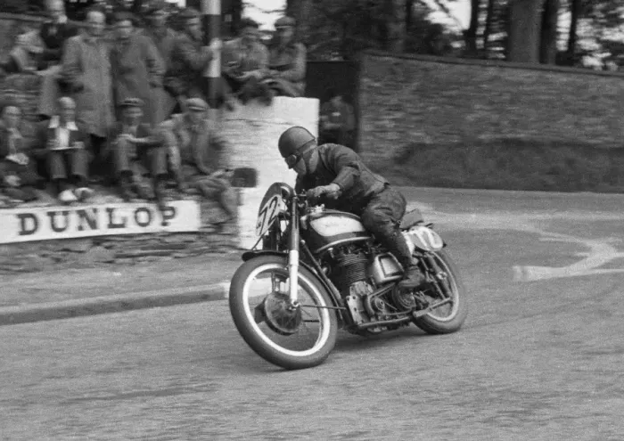 Framed Print : Pre-war - Post-war winner: Harold Daniell (Norton) 1947 Senior TT Framed Print : Pre-war - Post-war winner: Harold Daniell (Norton) 1947 Senior TT