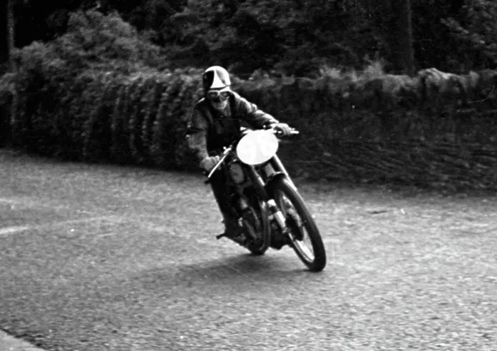 Framed Print : R D Briscoe Norton 1949 Junior Clubman TT Practice Framed Print : R D Briscoe Norton 1949 Junior Clubman TT Practice