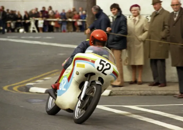 Framed Print : Ralph Stevens (Norton) 1974 Junior Manx Grand Prix Framed Print : Ralph Stevens (Norton) 1974 Junior Manx Grand Prix