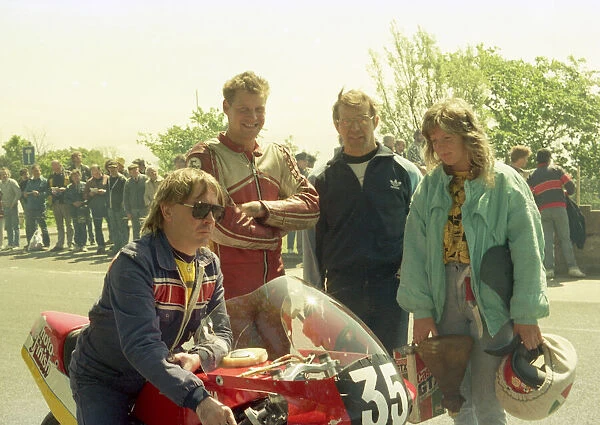 Ralph Sutcliffe (Kelly Yamaha) 1987 Formula 2 TT