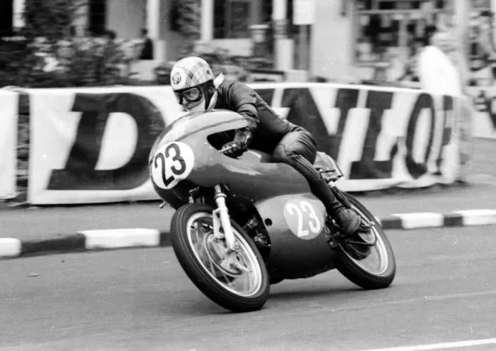 Framed Print : Randall Cowell (Aermacchi) 1966 Junior Manx Grand Prix Framed Print : Randall Cowell (Aermacchi) 1966 Junior Manx Grand Prix