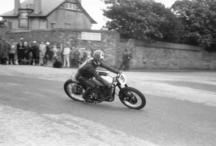 Framed Print : Randall Cowell (Duke Velocette) 1960 Southern 100 Framed Print : Randall Cowell (Duke Velocette) 1960 Southern 100