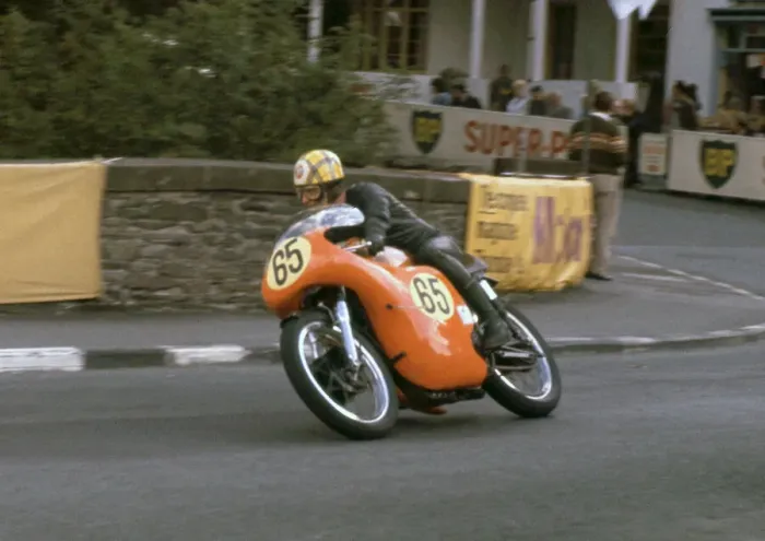 Framed Print : Randall Cowell (Norton) 1964 Senior Manx Grand Prix Framed Print : Randall Cowell (Norton) 1964 Senior Manx Grand Prix