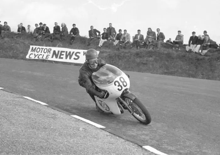Framed Print : Ray Ashcroft (Yamaha) 1965 Lightweight Manx Grand Prix Framed Print : Ray Ashcroft (Yamaha) 1965 Lightweight Manx Grand Prix