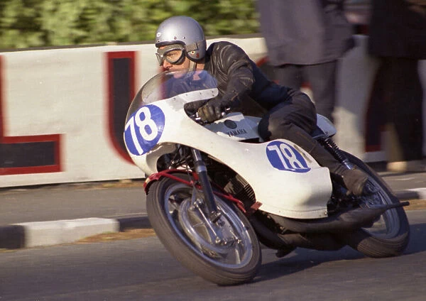Ray Ashcroft (Yamaha) 1971 Junior TT