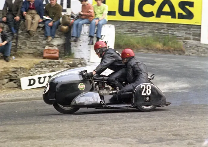 Framed Print : Ray Bell & J Wetherell (BMW) 1970 500 Sidecar TT Framed Print : Ray Bell & J Wetherell (BMW) 1970 500 Sidecar TT