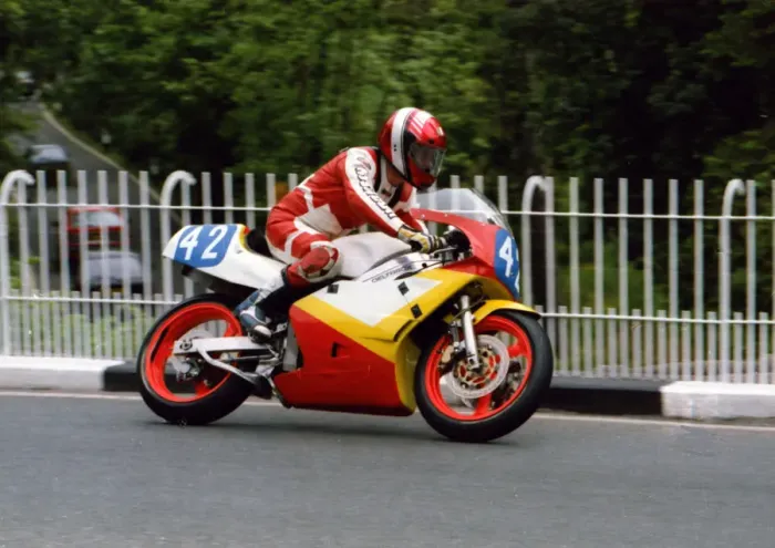 Framed Print : Ray Hanna (Yamaha) 1991 Junior TT Framed Print : Ray Hanna (Yamaha) 1991 Junior TT