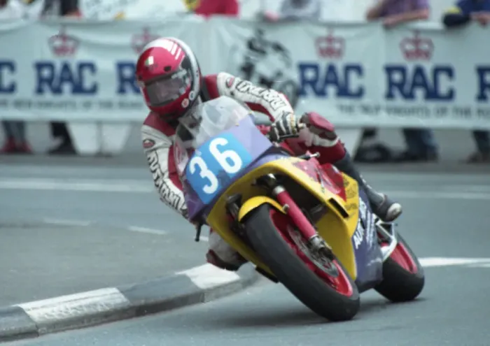 Framed Print : Ray Hanna (Yamaha) 1993 Junior TT Framed Print : Ray Hanna (Yamaha) 1993 Junior TT