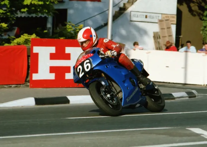 Framed Print : Ray Knight (Kawasaki) 1991 Supersport 400 TT Framed Print : Ray Knight (Kawasaki) 1991 Supersport 400 TT