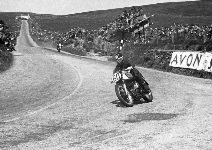 Framed Print : Ray Laurent (Norton) 1953 Senior TT Framed Print : Ray Laurent (Norton) 1953 Senior TT