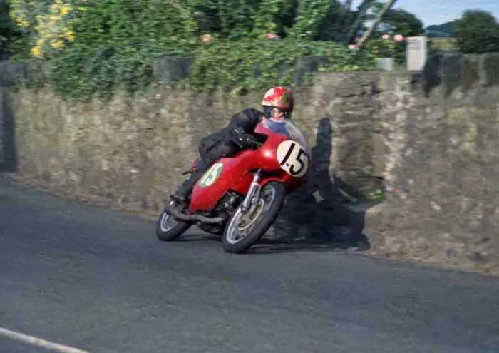 Framed Print : Ray McCullough (Aermacchi) 1969 Southern 100 Framed Print : Ray McCullough (Aermacchi) 1969 Southern 100