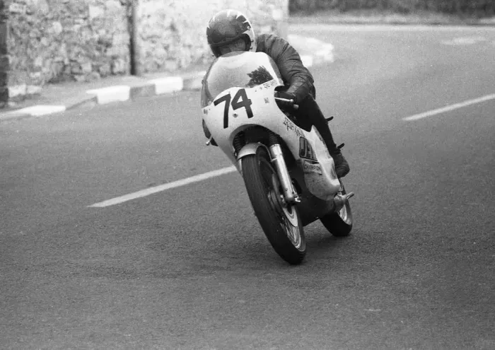Framed Print : Ray McCullough (Yamaha) 1975 Southern 100 Framed Print : Ray McCullough (Yamaha) 1975 Southern 100
