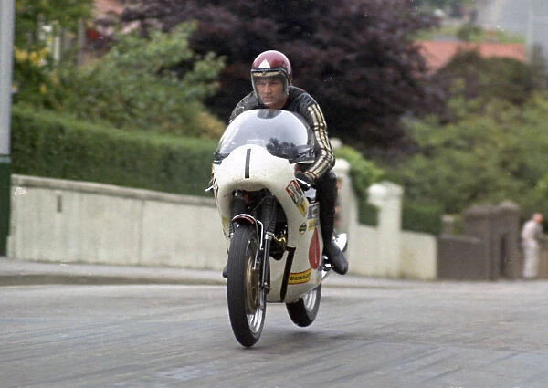 Ray Pickrell (Triumph) 1971 Production TT