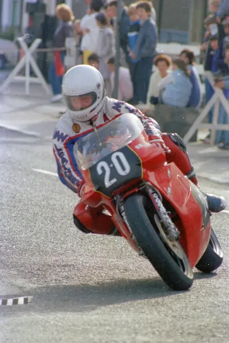 Framed Print : Ray Swann (P&M Kawasaki) 1986 Formula Two TT Framed Print : Ray Swann (P&M Kawasaki) 1986 Formula Two TT
