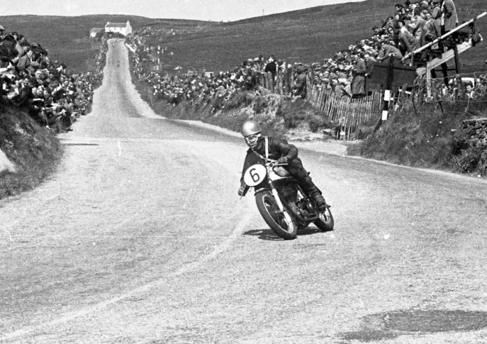 Framed Print : Ray Travers (Norton) 1953 Senior TT Framed Print : Ray Travers (Norton) 1953 Senior TT