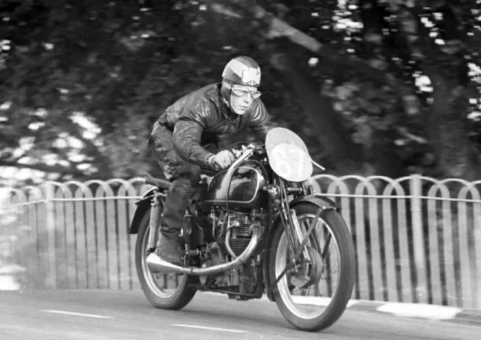 Framed Print : Reg Armstrong (Velocette) 1950 Junior TT Framed Print : Reg Armstrong (Velocette) 1950 Junior TT