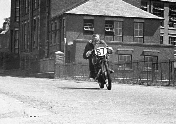 Reg Armstrong (Velocette) 1950 Junior TT