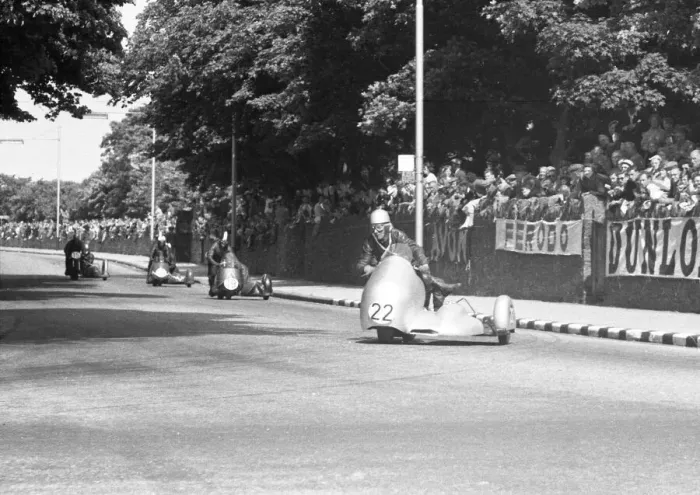 Framed Print : Reg Cheney & J Gibbins (Norton) 1959 Sidecar TT Framed Print : Reg Cheney & J Gibbins (Norton) 1959 Sidecar TT