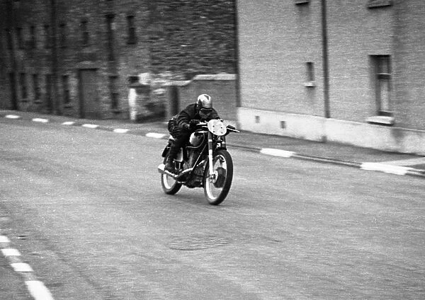 Reg Lee (AJS) 1950 Junior TT practice