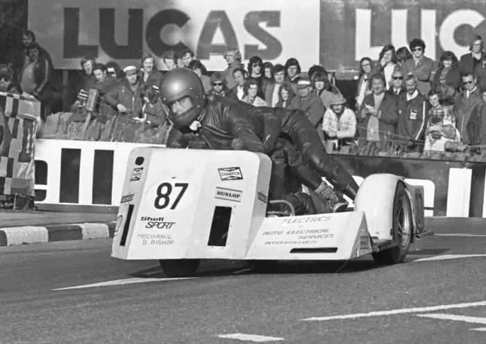 Framed Print : Reg Spooncer & John Herbert (Norton) 1973 750 Sidecar TT Framed Print : Reg Spooncer & John Herbert (Norton) 1973 750 Sidecar TT
